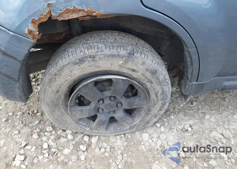 2011 Ford Escape Limited из США, поврежденный, VIN 1FMCU0E77BKC61667